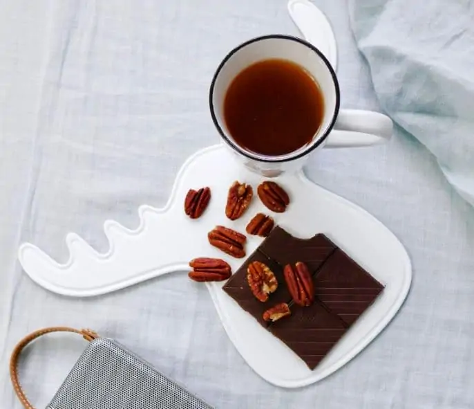 Can we eat nuts in empty stomach