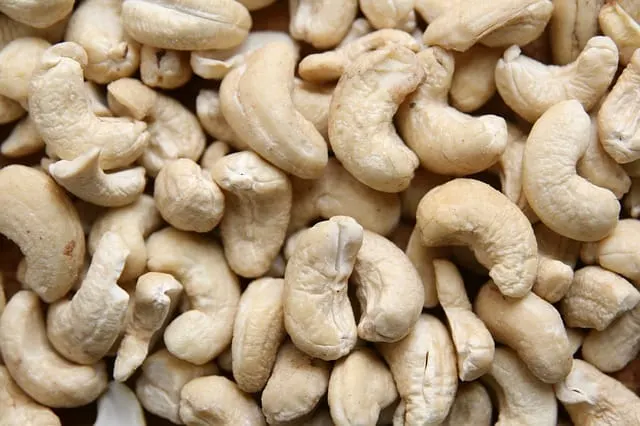 What happens if you eat cashews everyday