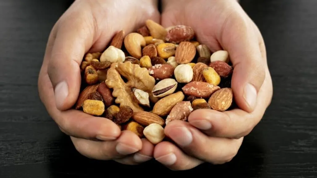 Is It OK To Eat a Handful of Nuts a Day