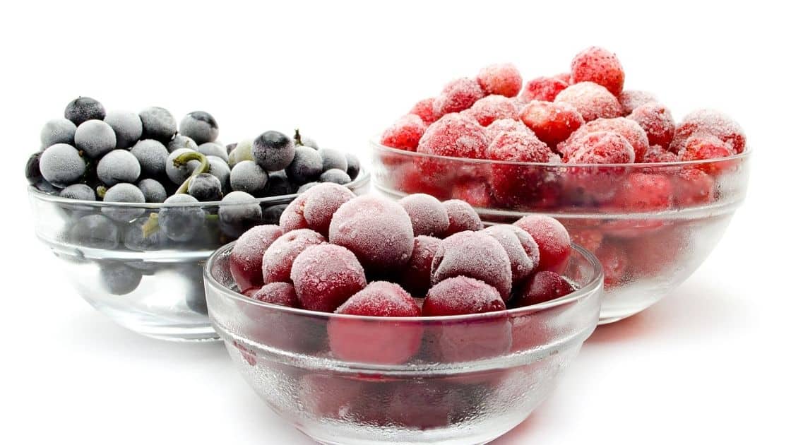 How Long Can Fruit Be Frozen? [Defrost & Refreeze TIPS]