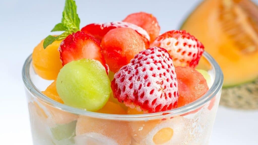 Can you eat frozen fruit without defrosting