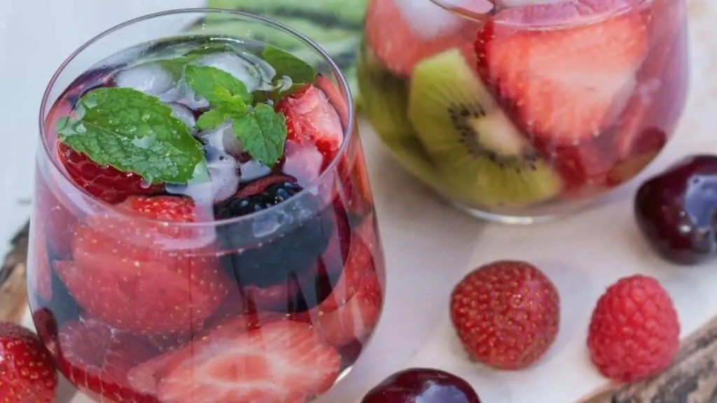 How Often Should You Change Fruit in Water