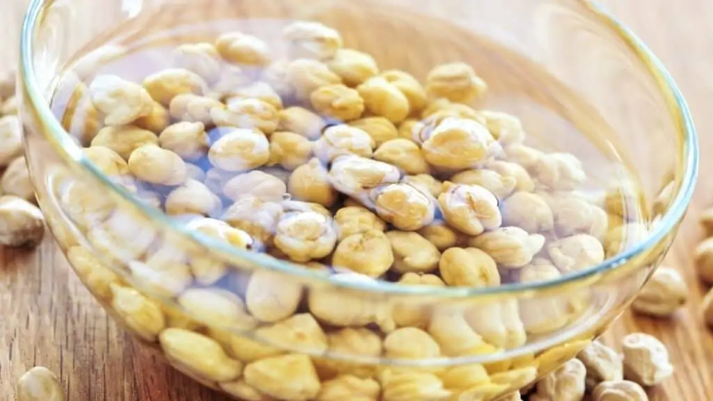 Should You Add Vinegar to Soaking Beans