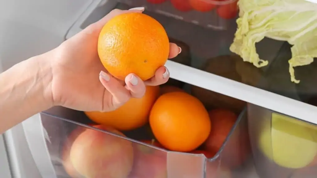 Do refrigerated oranges go bad