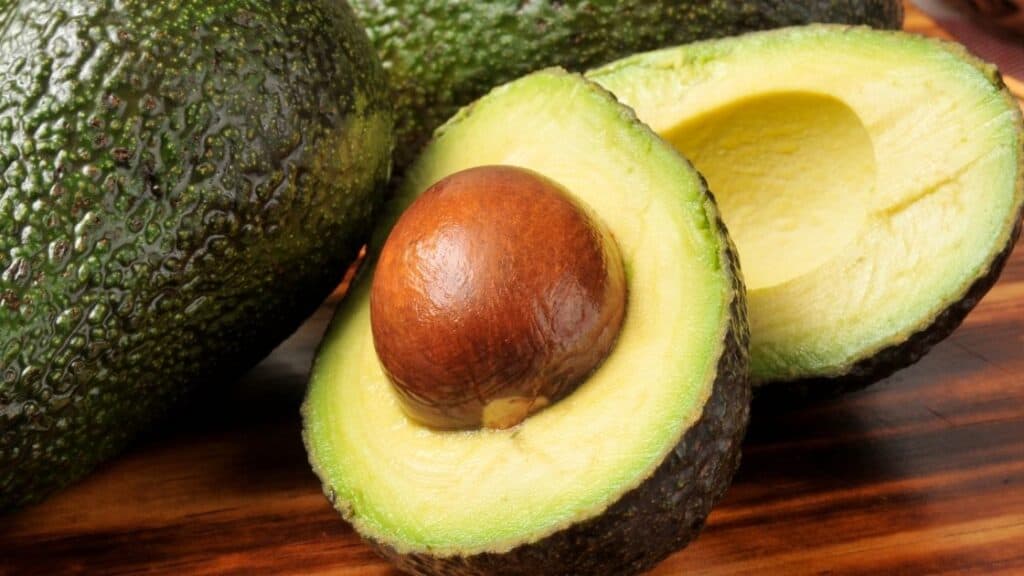 What fruits have large seeds