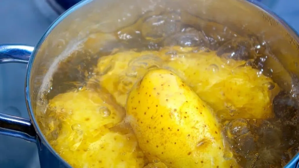 How to Stop Boiled Potatoes Going Black