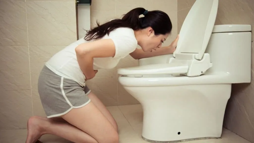 What Happens if I Eat a Bad Potato