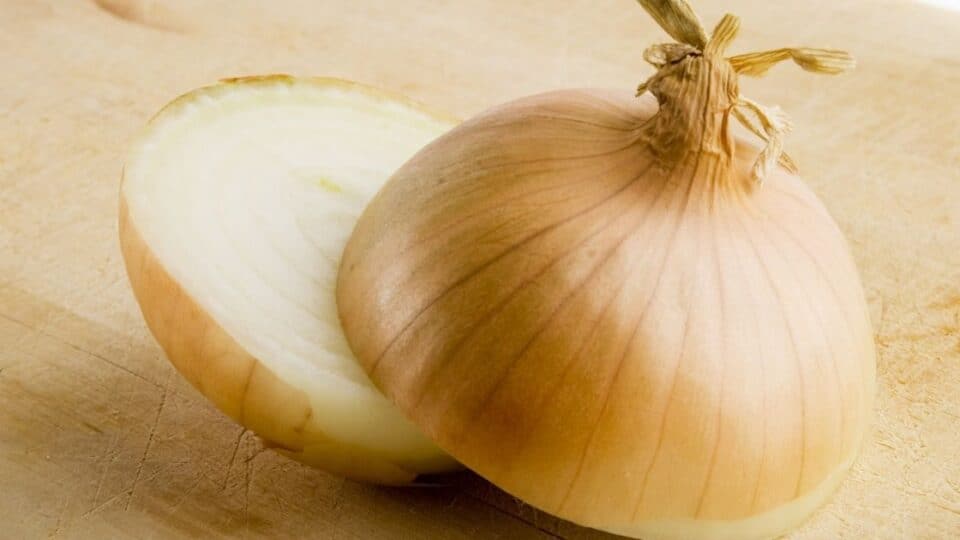 How To Neutralize Onion Taste In Food?