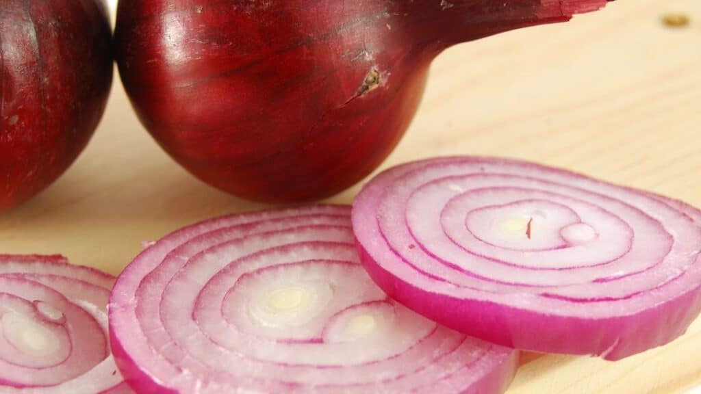 Is Onion Good On An Empty Stomach