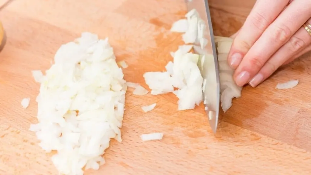 Remove onion taste from cutting board