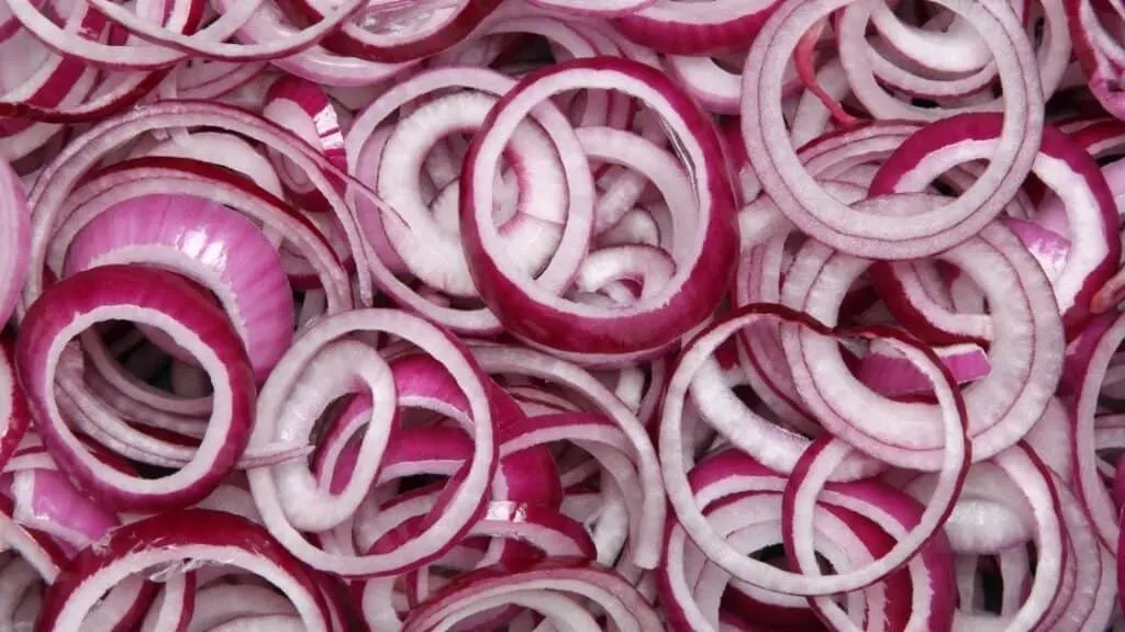 What are the side effects of eating too much onions