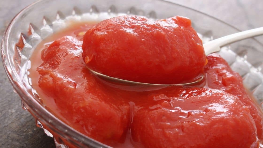 Can We Consume Milk And Tomatoes? [Plus Ketchup & Canned]