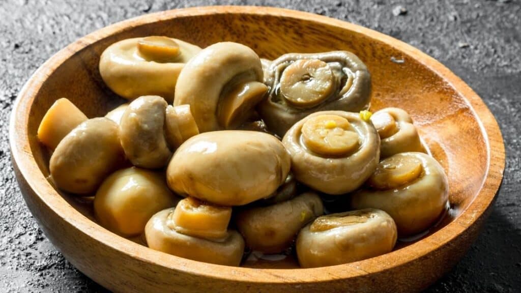 How Long Do Cooked Mushrooms Last? [Fridge V Freezer]