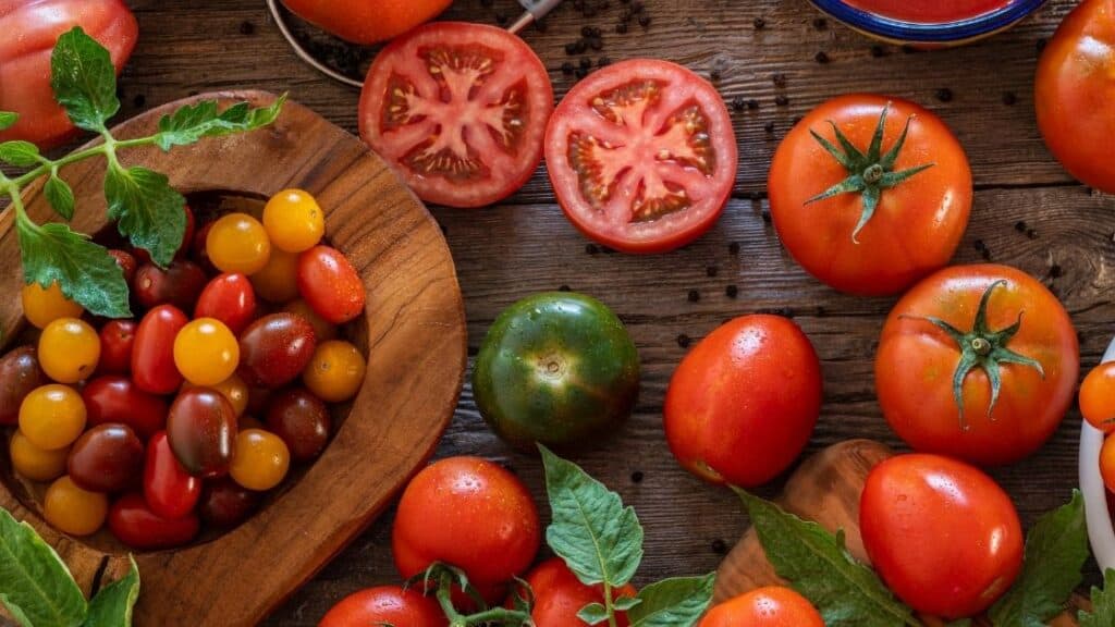 What Are the Symptoms of Tomato Intolerance