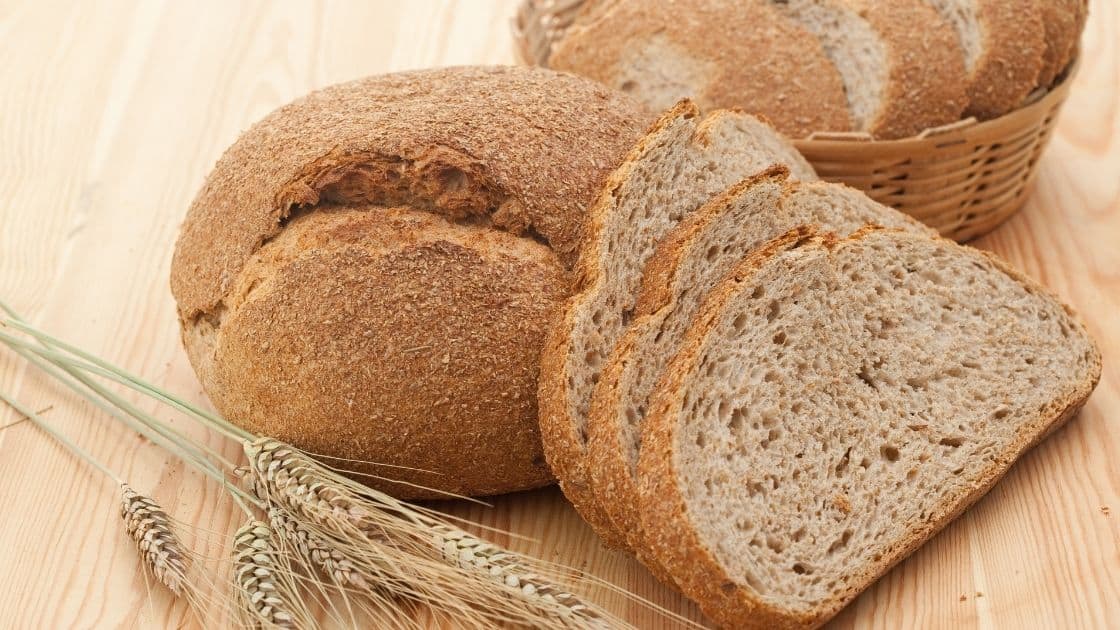 Why Do Onions Give Me Gas? [Acid Reflux, Bloating & Farts]