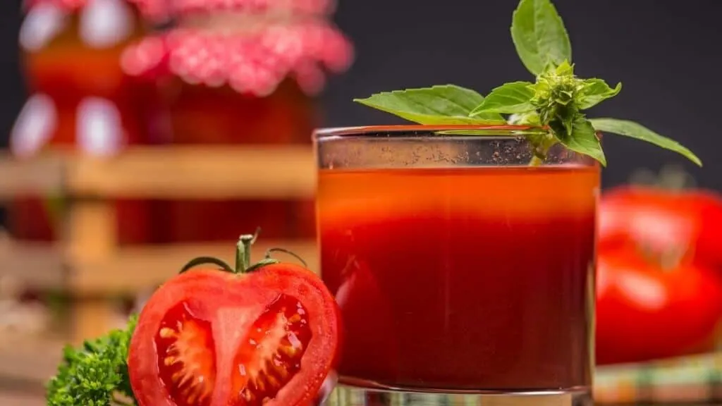 What Is the Right Time to Drink Tomato Juice