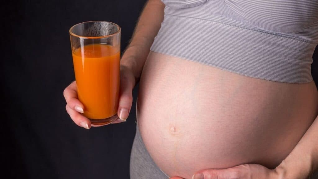 Is eating raw carrot good during pregnancy