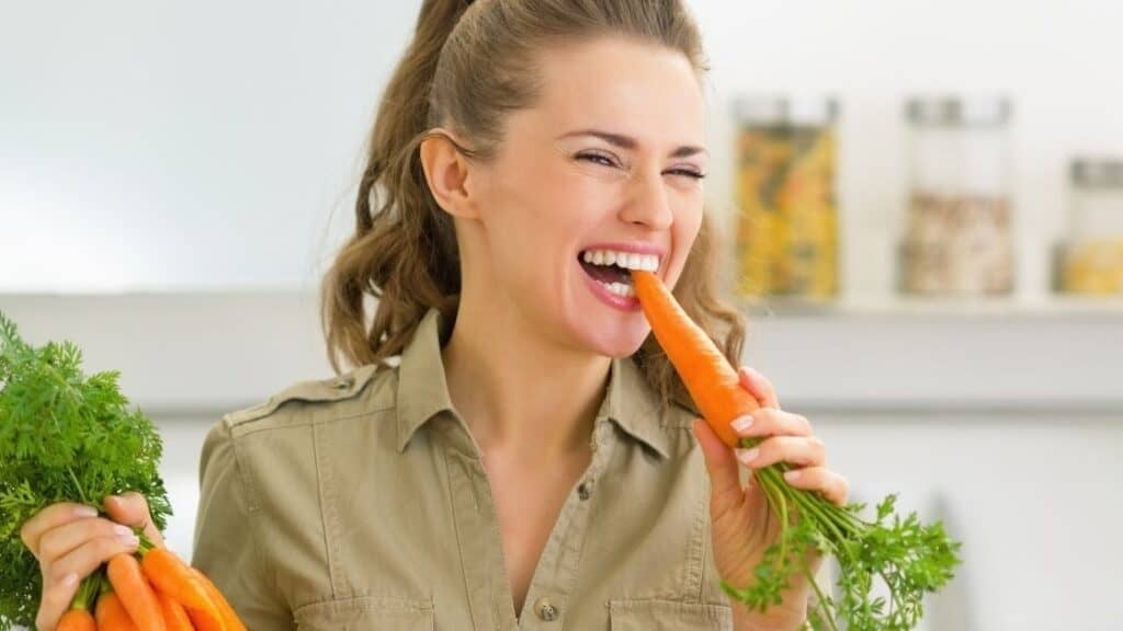 Is it better to eat carrots cooked or raw