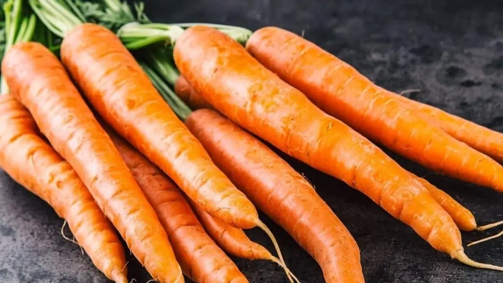 What happens when you eat raw carrots