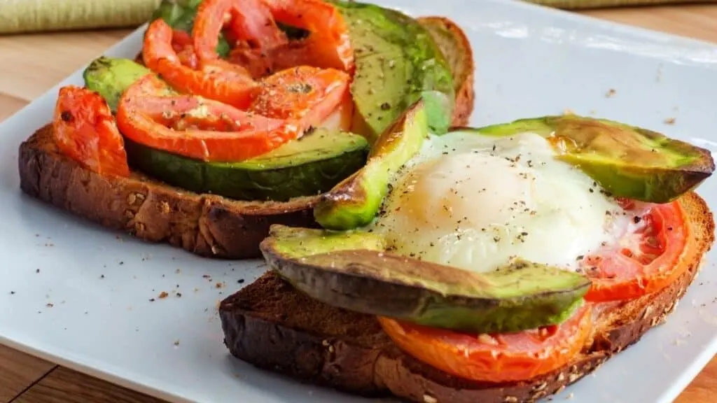 How Much Protein Is in Avocado Toast With Egg