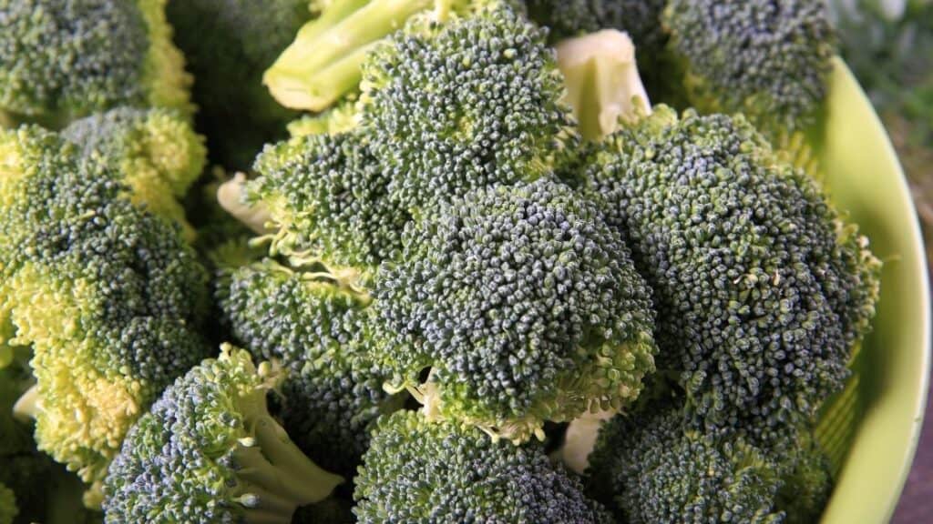 What Is The Best Time To Eat Broccoli?