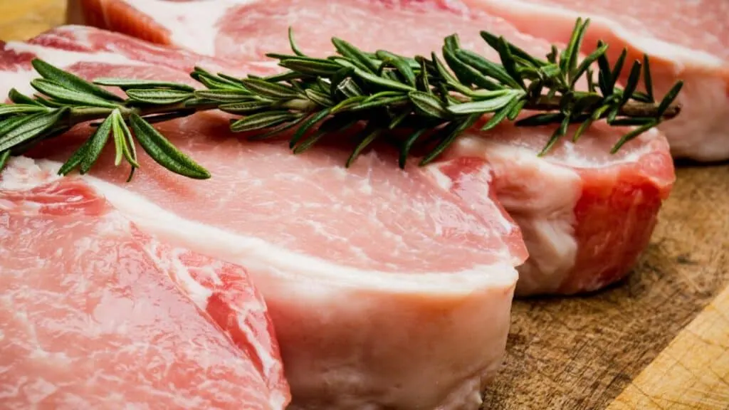 How Long Can Pork Chops Sit Out To Thaw
