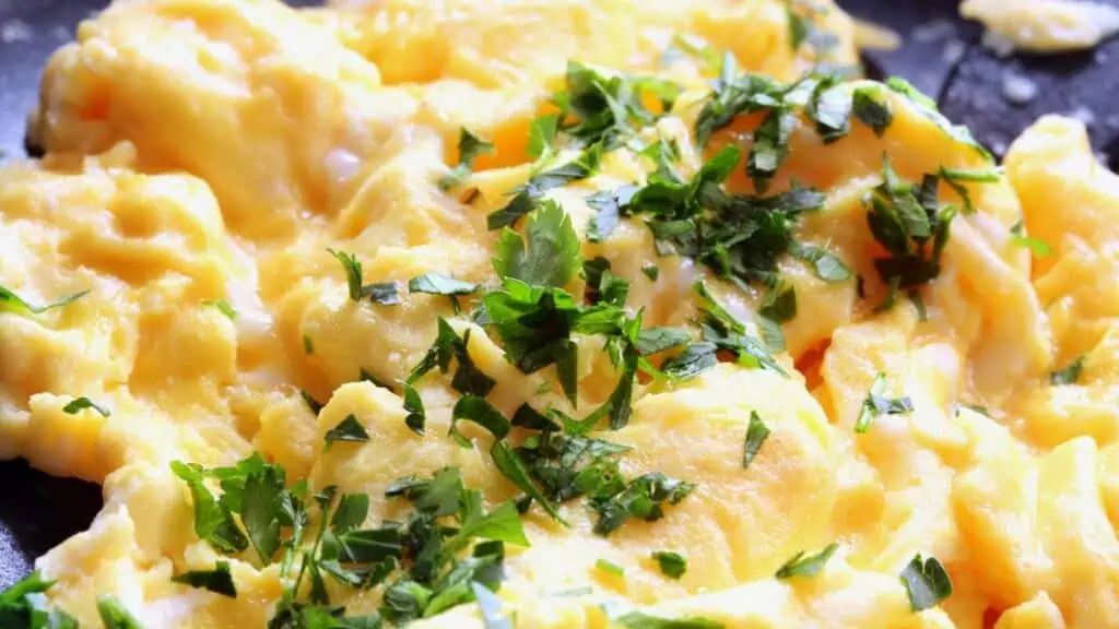 Can Eggs Sit Out For 4 Hours