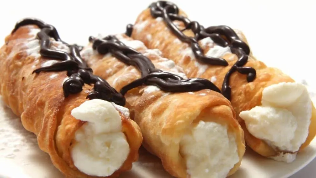 Can You Leave Cannolis Out Overnight?