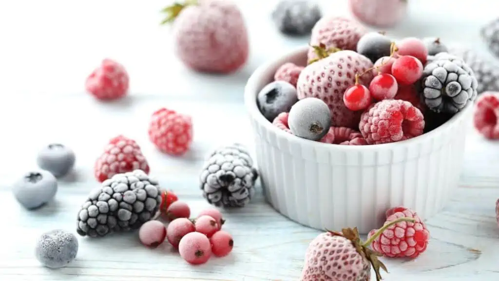 How Do You Defrost Frozen Berries Quickly?