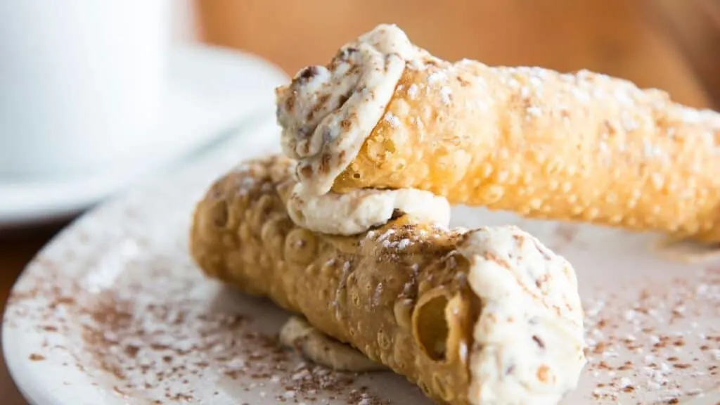 How To Store Cannolis Overnight?