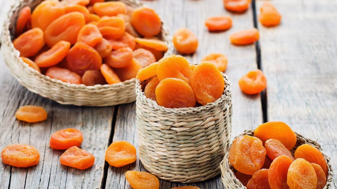 Can Dried Apricots Give You Diarrhea? (ONLY When..)