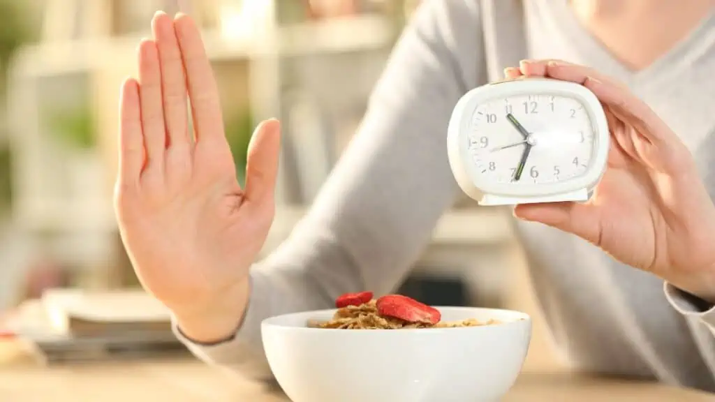 Can I Eat Anything During A 16 Hour Fast?